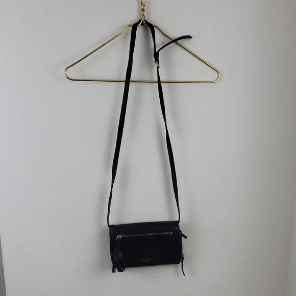 Kate Spade New York Chester Street Avie Black Leather Crossbody - Picture 4 of 16